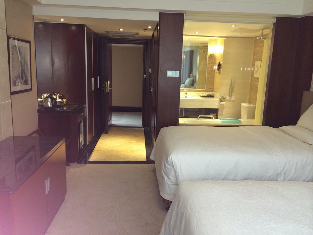 Weihai Golden Bay International Hotel Habitación foto